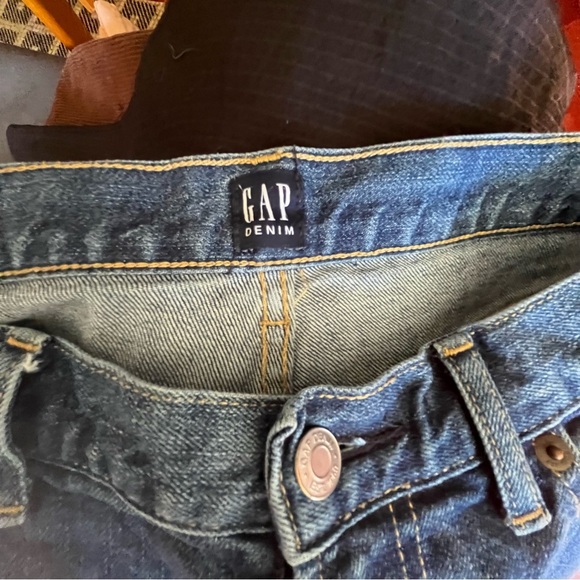 Gap mom jeans - Picture 3 of 4